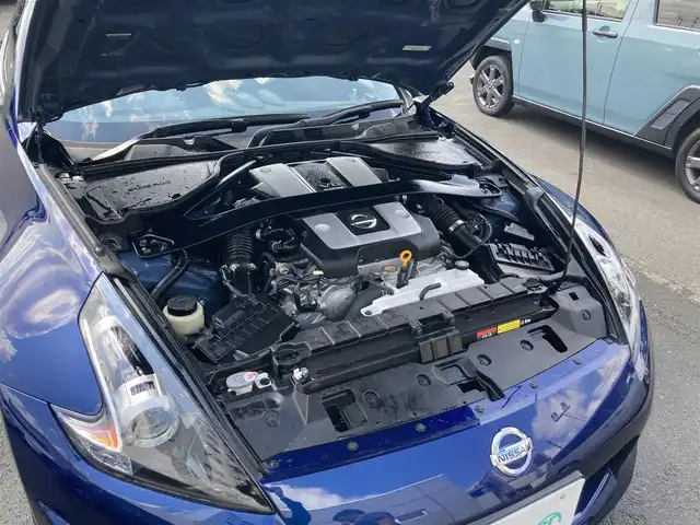 日産 フェアレディ Ｚ バージョンS 静岡県 2021(令3)年 1.7万km オーロラフレアブルーパール 純正HDDナビ/　AM FM CD DVD Bluetooth/ビルトインETC/HIDオートヘッドランプ/純正19インチアルミホイール/革巻きステアリング/ステアリングスイッチ/フロントフォグランプ/スマートキー＆プッシュスタート/純正フロアマット/6速MT/フルセグTV/バックモニター