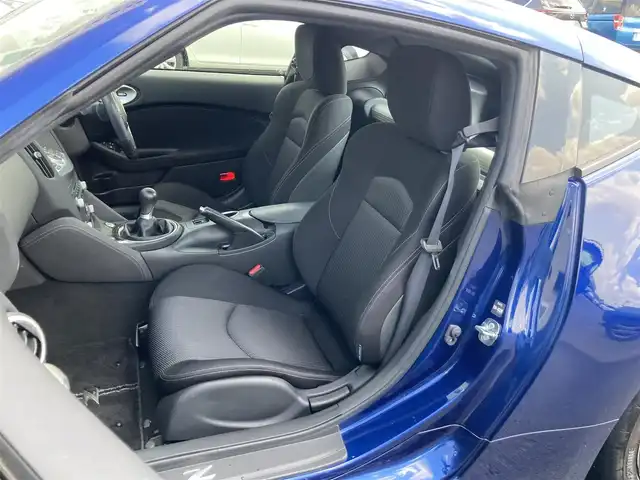 日産 フェアレディ Ｚ バージョンS 静岡県 2021(令3)年 1.7万km オーロラフレアブルーパール 純正HDDナビ/　AM FM CD DVD Bluetooth/ビルトインETC/HIDオートヘッドランプ/純正19インチアルミホイール/革巻きステアリング/ステアリングスイッチ/フロントフォグランプ/スマートキー＆プッシュスタート/純正フロアマット/6速MT/フルセグTV/バックモニター