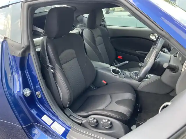 日産 フェアレディ Ｚ バージョンS 静岡県 2021(令3)年 1.7万km オーロラフレアブルーパール 純正HDDナビ/　AM FM CD DVD Bluetooth/ビルトインETC/HIDオートヘッドランプ/純正19インチアルミホイール/革巻きステアリング/ステアリングスイッチ/フロントフォグランプ/スマートキー＆プッシュスタート/純正フロアマット/6速MT/フルセグTV/バックモニター
