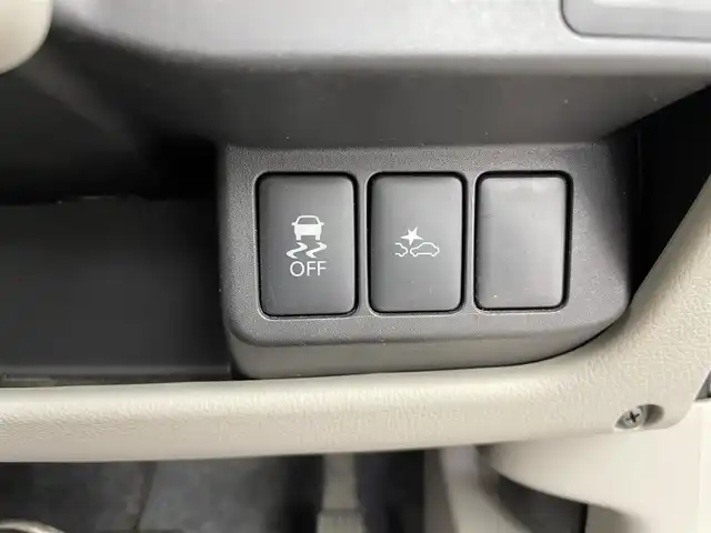 三菱 ｅＫワゴン G　セーフティPKG 大分県 2015(平27)年 3.1万km シルキーホワイト 社外SDナビ/（フルセグ/CD/DVD/AM/FM)/アラウンドビューモニター/衝突軽減ブレーキ/オートハイビーム/オートライト/HIDヘッドライト/オートエアコン/運転席シートヒーター/純正アルミホイール/電動格納ミラー/プッシュスタート・スマートキー/保証書・取扱説明書