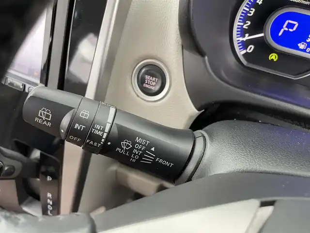 三菱 ｅＫワゴン G　セーフティPKG 大分県 2015(平27)年 3.1万km シルキーホワイト 社外SDナビ/（フルセグ/CD/DVD/AM/FM)/アラウンドビューモニター/衝突軽減ブレーキ/オートハイビーム/オートライト/HIDヘッドライト/オートエアコン/運転席シートヒーター/純正アルミホイール/電動格納ミラー/プッシュスタート・スマートキー/保証書・取扱説明書