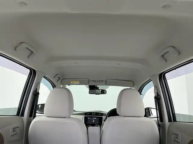 三菱 ｅＫワゴン G　セーフティPKG 大分県 2015(平27)年 3.1万km シルキーホワイト 社外SDナビ/（フルセグ/CD/DVD/AM/FM)/アラウンドビューモニター/衝突軽減ブレーキ/オートハイビーム/オートライト/HIDヘッドライト/オートエアコン/運転席シートヒーター/純正アルミホイール/電動格納ミラー/プッシュスタート・スマートキー/保証書・取扱説明書