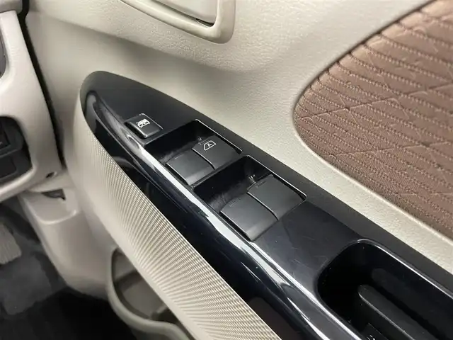 三菱 ｅＫワゴン G　セーフティPKG 大分県 2015(平27)年 3.1万km シルキーホワイト 社外SDナビ/（フルセグ/CD/DVD/AM/FM)/アラウンドビューモニター/衝突軽減ブレーキ/オートハイビーム/オートライト/HIDヘッドライト/オートエアコン/運転席シートヒーター/純正アルミホイール/電動格納ミラー/プッシュスタート・スマートキー/保証書・取扱説明書