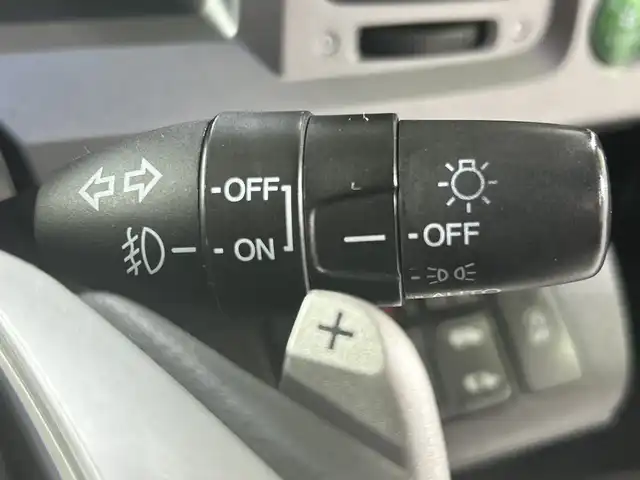 ホンダ ステップワゴン スパーダ Z 神奈川県 2013(平25)年 9万km プレミアムスパークルブラックパール 純正9インチナビ/バックカメラ/ビルトインETC/ステアリングリモコン/パドルシフト/オートエアコン/両側パワースライドドア/純正HIDヘッドライト/フォグランプ/純正16インチアルミホイール/横滑り防止機能/ヒルスタートアシスト/電動格納ウィンカーミラー/ドアバイザー