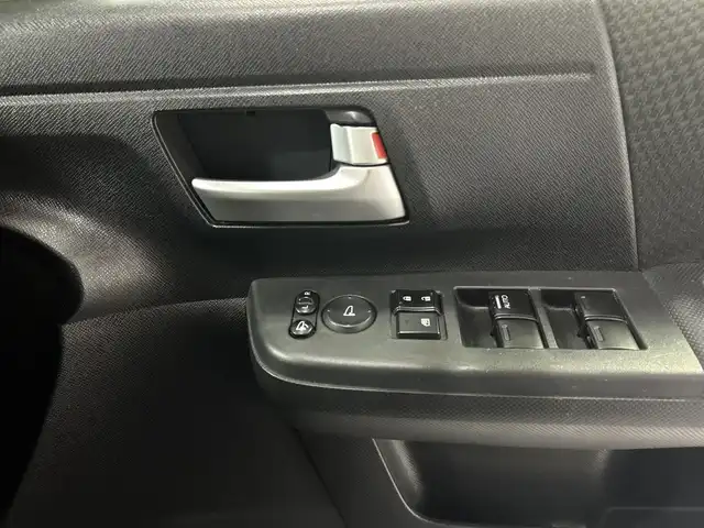 ホンダ ステップワゴン スパーダ Z 神奈川県 2013(平25)年 9万km プレミアムスパークルブラックパール 純正9インチナビ/バックカメラ/ビルトインETC/ステアリングリモコン/パドルシフト/オートエアコン/両側パワースライドドア/純正HIDヘッドライト/フォグランプ/純正16インチアルミホイール/横滑り防止機能/ヒルスタートアシスト/電動格納ウィンカーミラー/ドアバイザー