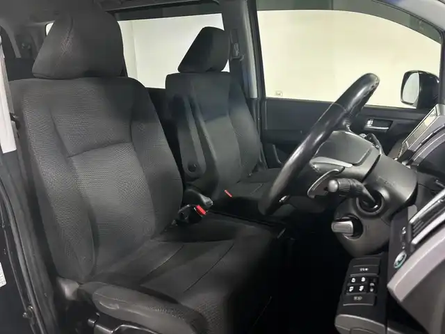 ホンダ ステップワゴン スパーダ Z 神奈川県 2013(平25)年 9万km プレミアムスパークルブラックパール 純正9インチナビ/バックカメラ/ビルトインETC/ステアリングリモコン/パドルシフト/オートエアコン/両側パワースライドドア/純正HIDヘッドライト/フォグランプ/純正16インチアルミホイール/横滑り防止機能/ヒルスタートアシスト/電動格納ウィンカーミラー/ドアバイザー