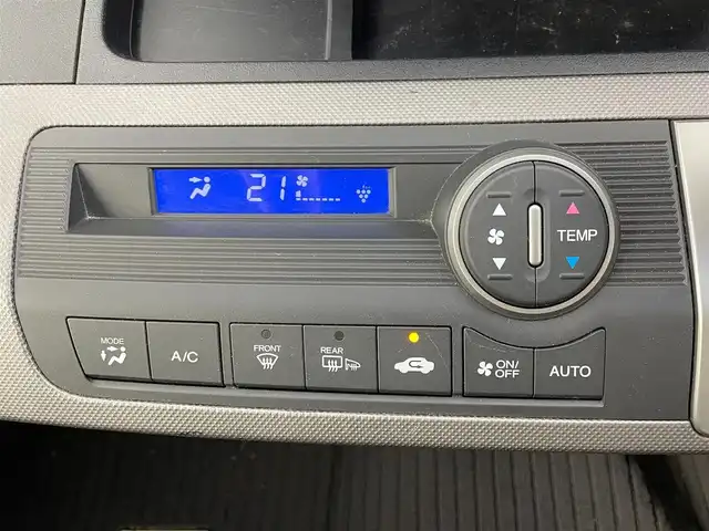 ホンダ フリード ハイブリット ジャストセレクション 大阪府 2014(平26)年 5.6万km ホワイトオーキッドパール ナビ装着用スペシャルパッケージ/純正OPナビ/フルセグTV/BT/CD/DVD/バックカメラ/ETC/両側パワースライドドア/クルーズコントロール/ステアリングスイッチ/革巻ステアリング/横滑り防止装置/オートライト/純正15インチAW/純正フロアマット/純正ドアバイザー