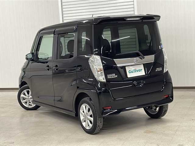 日産 デイズ ルークス ハイウェイスター Xターボ 熊本県 2019(平31)年 6万km ブラック 純正メモリーナビ（ＤＶＤ/ＣＤ/ＢＴ/フルセグ）/全周囲カメラ/ＥＴＣ/前方ドライブレコーダー/アイドリングストップ/衝突被害軽減システム/レーンキープアシスト/ステアリングリモコン/コーナーセンサー/左側パワースライドドア/純正１４inアルミホイール/オートライト/ＬＥＤライト/ウィンカーミラー/電動格納ミラー/スマートキー/プッシュスタート/横滑り防止装置/ドアバイザー/フロアマット/スマートスペアキー有