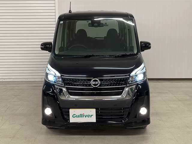 日産 デイズ ルークス ハイウェイスター Xターボ 熊本県 2019(平31)年 6万km ブラック 純正メモリーナビ（ＤＶＤ/ＣＤ/ＢＴ/フルセグ）/全周囲カメラ/ＥＴＣ/前方ドライブレコーダー/アイドリングストップ/衝突被害軽減システム/レーンキープアシスト/ステアリングリモコン/コーナーセンサー/左側パワースライドドア/純正１４inアルミホイール/オートライト/ＬＥＤライト/ウィンカーミラー/電動格納ミラー/スマートキー/プッシュスタート/横滑り防止装置/ドアバイザー/フロアマット/スマートスペアキー有