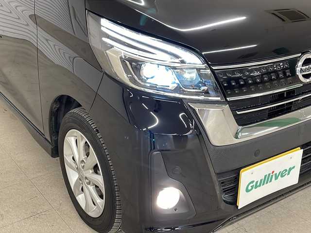 日産 デイズ ルークス ハイウェイスター Xターボ 熊本県 2019(平31)年 6万km ブラック 純正メモリーナビ（ＤＶＤ/ＣＤ/ＢＴ/フルセグ）/全周囲カメラ/ＥＴＣ/前方ドライブレコーダー/アイドリングストップ/衝突被害軽減システム/レーンキープアシスト/ステアリングリモコン/コーナーセンサー/左側パワースライドドア/純正１４inアルミホイール/オートライト/ＬＥＤライト/ウィンカーミラー/電動格納ミラー/スマートキー/プッシュスタート/横滑り防止装置/ドアバイザー/フロアマット/スマートスペアキー有