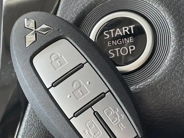 三菱 デリカミニ G プレミアム 福岡県 2024(令6)年 0.1千km アメジストブラック マイパイロット/全周囲カメラ/衝突軽減/デジタルインナーミラー/ハンズフリー両側パワースライドドア/レーンアシスト/ハーフレザー/ステアリングヒーター/前席シートヒーター/ＬＥＤオートライト/オートハイビーム/フォグランプ/ルーフレール/ＤＡＣ/純正AW/電動パーキング/ブレーキホールド/スマートキー/プッシュスタート