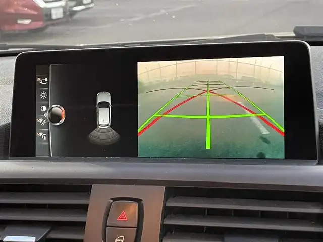 ＢＭＷ １１８ｄ スポーツ 東京都 2017(平29)年 14.2万km サファイアブラックP ユーザー買取車/純正ナビ/・AUX/CD/DVD/BT/USB/バックカメラ/追従クルコン/レーンキープアシスト/クリアランスソナー/harman/kardonサウンドシステム/横滑り防止装置/ドライブモード/ミラー一体型ＥＴＣ/アイドリングストップ/純正アルミ/Ｆフォグランプ/プッシュスタート