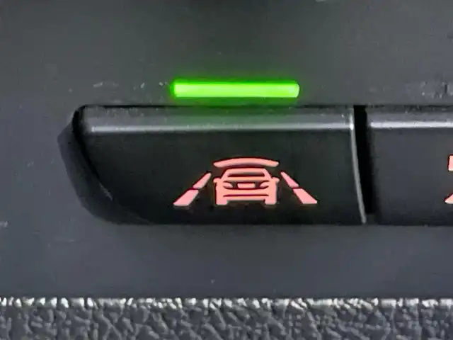 ＢＭＷ １１８ｄ スポーツ 東京都 2017(平29)年 14.2万km サファイアブラックP ユーザー買取車/純正ナビ/・AUX/CD/DVD/BT/USB/バックカメラ/追従クルコン/レーンキープアシスト/クリアランスソナー/harman/kardonサウンドシステム/横滑り防止装置/ドライブモード/ミラー一体型ＥＴＣ/アイドリングストップ/純正アルミ/Ｆフォグランプ/プッシュスタート