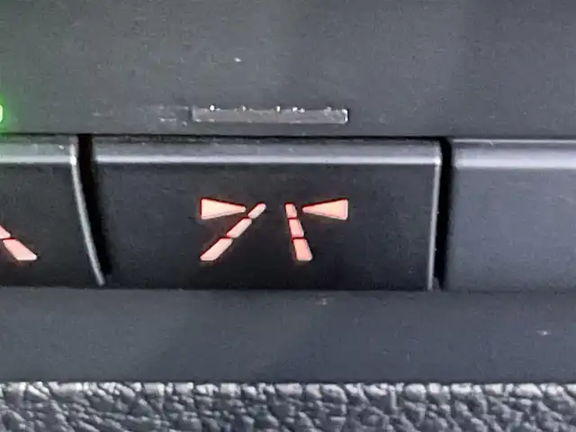 ＢＭＷ １１８ｄ スポーツ 東京都 2017(平29)年 14.2万km サファイアブラックP ユーザー買取車/純正ナビ/・AUX/CD/DVD/BT/USB/バックカメラ/追従クルコン/レーンキープアシスト/クリアランスソナー/harman/kardonサウンドシステム/横滑り防止装置/ドライブモード/ミラー一体型ＥＴＣ/アイドリングストップ/純正アルミ/Ｆフォグランプ/プッシュスタート