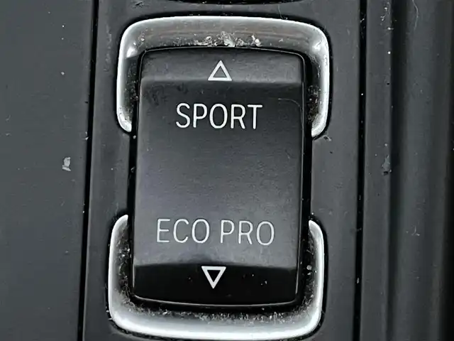 ＢＭＷ １１８ｄ スポーツ 東京都 2017(平29)年 14.2万km サファイアブラックP ユーザー買取車/純正ナビ/・AUX/CD/DVD/BT/USB/バックカメラ/追従クルコン/レーンキープアシスト/クリアランスソナー/harman/kardonサウンドシステム/横滑り防止装置/ドライブモード/ミラー一体型ＥＴＣ/アイドリングストップ/純正アルミ/Ｆフォグランプ/プッシュスタート