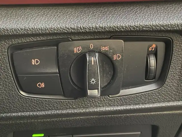 ＢＭＷ １１８ｄ スポーツ 東京都 2017(平29)年 14.2万km サファイアブラックP ユーザー買取車/純正ナビ/・AUX/CD/DVD/BT/USB/バックカメラ/追従クルコン/レーンキープアシスト/クリアランスソナー/harman/kardonサウンドシステム/横滑り防止装置/ドライブモード/ミラー一体型ＥＴＣ/アイドリングストップ/純正アルミ/Ｆフォグランプ/プッシュスタート