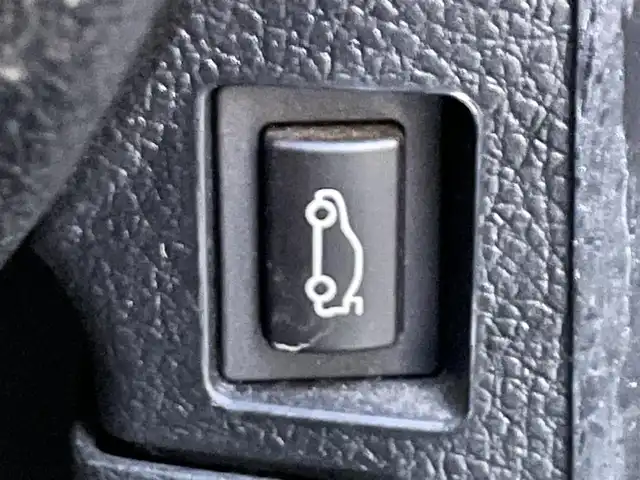 ＢＭＷ １１８ｄ スポーツ 東京都 2017(平29)年 14.2万km サファイアブラックP ユーザー買取車/純正ナビ/・AUX/CD/DVD/BT/USB/バックカメラ/追従クルコン/レーンキープアシスト/クリアランスソナー/harman/kardonサウンドシステム/横滑り防止装置/ドライブモード/ミラー一体型ＥＴＣ/アイドリングストップ/純正アルミ/Ｆフォグランプ/プッシュスタート