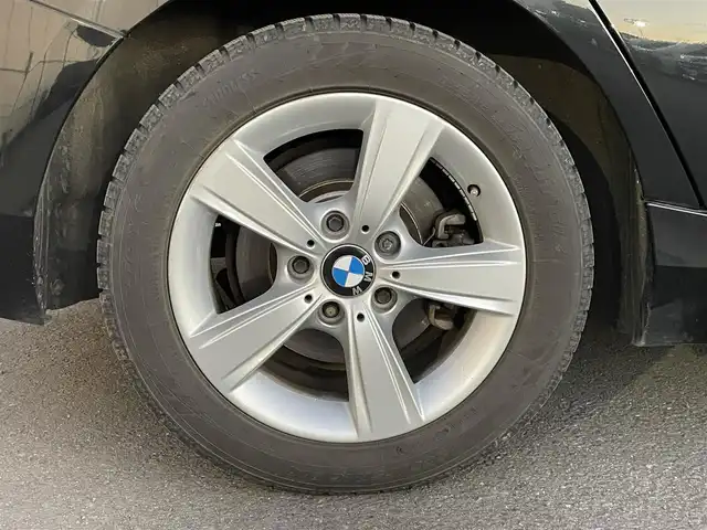 ＢＭＷ １１８ｄ スポーツ 東京都 2017(平29)年 14.2万km サファイアブラックP ユーザー買取車/純正ナビ/・AUX/CD/DVD/BT/USB/バックカメラ/追従クルコン/レーンキープアシスト/クリアランスソナー/harman/kardonサウンドシステム/横滑り防止装置/ドライブモード/ミラー一体型ＥＴＣ/アイドリングストップ/純正アルミ/Ｆフォグランプ/プッシュスタート