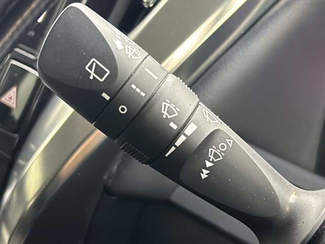 トヨタ ヴェルファイア Z 宮城県 2015(平27)年 6万km ブラック アルパイン10インチナビ/12.8インチフリップダウンモニター/両側パワースライドドア/RS-Rダウンサス(純正部品車載)/バックカメラ/ビルトインETC/プッシュスタート/スマートキー/オートライト/LEDヘッドライト/フォグランプ/ドアバイザー/純正フロアマット/レザー調シートカバー/純正18インチアルミホイール