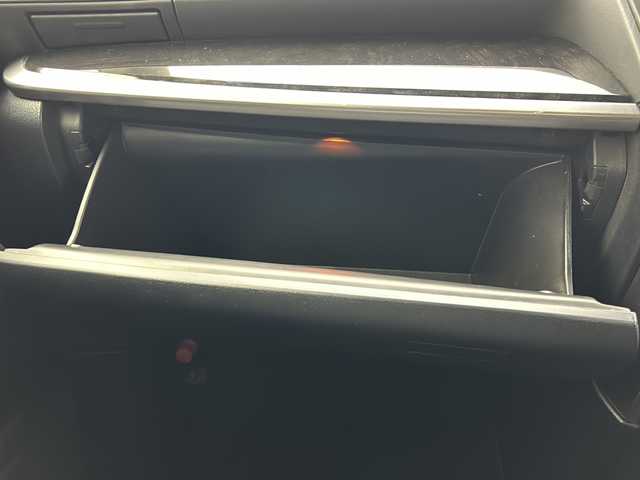 トヨタ ヴェルファイア Z 宮城県 2015(平27)年 6万km ブラック アルパイン10インチナビ/12.8インチフリップダウンモニター/両側パワースライドドア/RS-Rダウンサス(純正部品車載)/バックカメラ/ビルトインETC/プッシュスタート/スマートキー/オートライト/LEDヘッドライト/フォグランプ/ドアバイザー/純正フロアマット/レザー調シートカバー/純正18インチアルミホイール