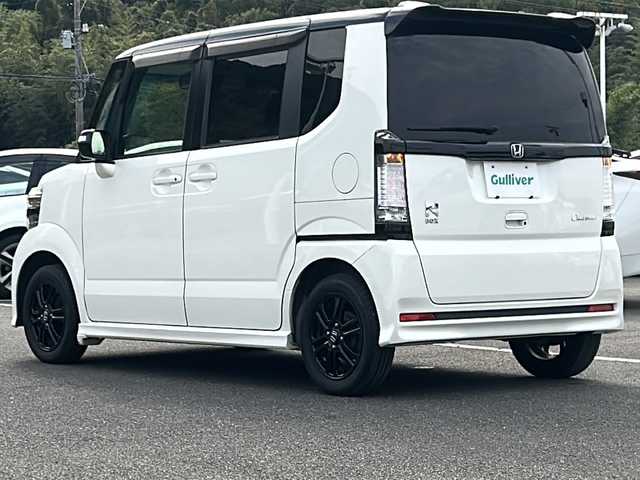 ホンダ Ｎ ＢＯＸ カスタム SSパッケージ 佐賀県 2014(平26)年 7.9万km プレミアムホワイトパール Carrozzeriaナビ/CTBA/両側パワースライドドア/ETC/革巻きステアリング/ステアリングリモコン/プッシュスタート/スマートキー/HIDヘッドライト/フォグライト/純正アルミホイール