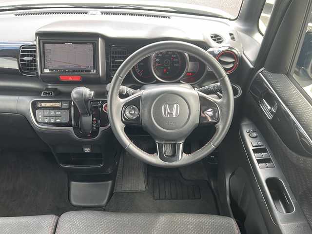 ホンダ Ｎ ＢＯＸ カスタム SSパッケージ 佐賀県 2014(平26)年 7.9万km プレミアムホワイトパール Carrozzeriaナビ/CTBA/両側パワースライドドア/ETC/革巻きステアリング/ステアリングリモコン/プッシュスタート/スマートキー/HIDヘッドライト/フォグライト/純正アルミホイール