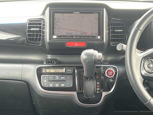 ホンダ Ｎ ＢＯＸ カスタム SSパッケージ 佐賀県 2014(平26)年 7.9万km プレミアムホワイトパール Carrozzeriaナビ/CTBA/両側パワースライドドア/ETC/革巻きステアリング/ステアリングリモコン/プッシュスタート/スマートキー/HIDヘッドライト/フォグライト/純正アルミホイール