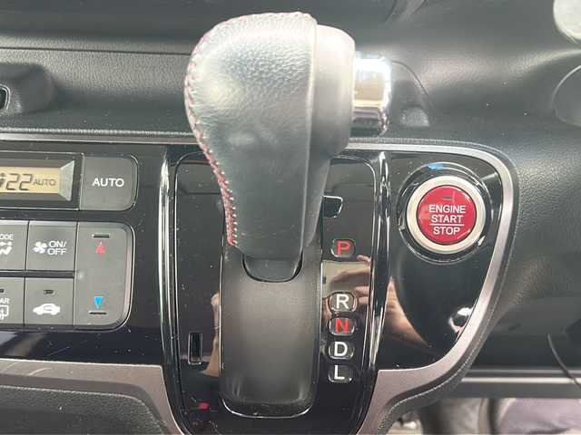 ホンダ Ｎ ＢＯＸ カスタム SSパッケージ 佐賀県 2014(平26)年 7.9万km プレミアムホワイトパール Carrozzeriaナビ/CTBA/両側パワースライドドア/ETC/革巻きステアリング/ステアリングリモコン/プッシュスタート/スマートキー/HIDヘッドライト/フォグライト/純正アルミホイール