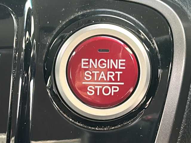 ホンダ Ｎ ＢＯＸ カスタム SSパッケージ 佐賀県 2014(平26)年 7.9万km プレミアムホワイトパール Carrozzeriaナビ/CTBA/両側パワースライドドア/ETC/革巻きステアリング/ステアリングリモコン/プッシュスタート/スマートキー/HIDヘッドライト/フォグライト/純正アルミホイール