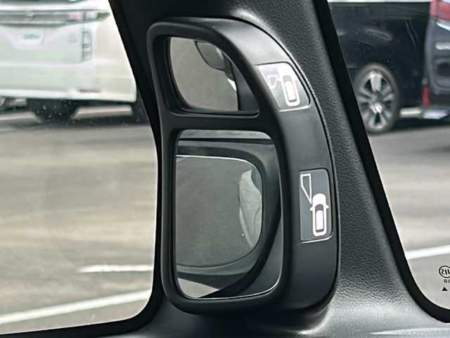 ホンダ Ｎ ＢＯＸ カスタム SSパッケージ 佐賀県 2014(平26)年 7.9万km プレミアムホワイトパール Carrozzeriaナビ/CTBA/両側パワースライドドア/ETC/革巻きステアリング/ステアリングリモコン/プッシュスタート/スマートキー/HIDヘッドライト/フォグライト/純正アルミホイール