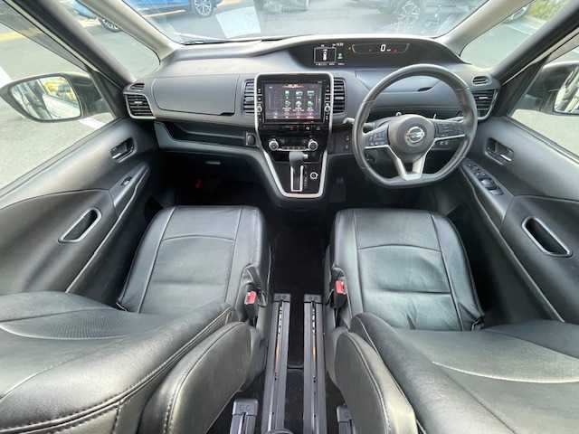 トヨタ ヤリスクロス Z 長野県 2023(令5)年 1万km グレイッシュブルー 禁煙車/8インチディスプレイオーディオ/（Bluetooth/Miracast）/セーフティセンス/・プリクラッシュセーフティ/・レーントレーシングアシスト/・レーダークルーズコントロール/・オートマチックハイビーム/・ロードサインアシスト/・先行車発進告知機能/・セカンダリーコリジョンブレーキ/・インテリジェントクリアランスソナー/バックカメラ/ビルトインETC/ドライブレコーダー機能付デジタルインナーミラー/ハーフレザーシート/運転席パワーシート/前席シートヒーター/革巻きステアリング/ステアリングスイッチ/ステアリングヒーター/電動パーキングブレーキ/ブレーキホールド/LEDヘッドライト/オートライト/スマートキー/Pスタート/電動格納ミラー/純正18インチAW/フロアマット