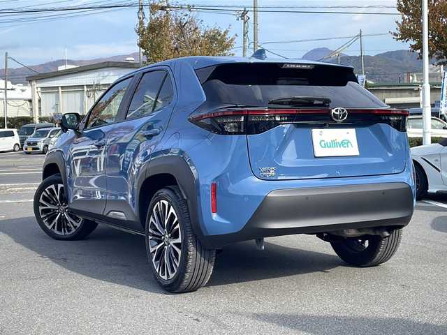 トヨタ ヤリスクロス Z 長野県 2023(令5)年 1万km グレイッシュブルー 禁煙車/8インチディスプレイオーディオ/（Bluetooth/Miracast）/セーフティセンス/・プリクラッシュセーフティ/・レーントレーシングアシスト/・レーダークルーズコントロール/・オートマチックハイビーム/・ロードサインアシスト/・先行車発進告知機能/・セカンダリーコリジョンブレーキ/・インテリジェントクリアランスソナー/バックカメラ/ビルトインETC/ドライブレコーダー機能付デジタルインナーミラー/ハーフレザーシート/運転席パワーシート/前席シートヒーター/革巻きステアリング/ステアリングスイッチ/ステアリングヒーター/電動パーキングブレーキ/ブレーキホールド/LEDヘッドライト/オートライト/スマートキー/Pスタート/電動格納ミラー/純正18インチAW/フロアマット