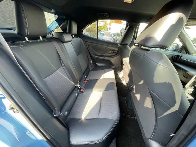 トヨタ ヤリスクロス Z 長野県 2023(令5)年 1万km グレイッシュブルー 禁煙車/8インチディスプレイオーディオ/（Bluetooth/Miracast）/セーフティセンス/・プリクラッシュセーフティ/・レーントレーシングアシスト/・レーダークルーズコントロール/・オートマチックハイビーム/・ロードサインアシスト/・先行車発進告知機能/・セカンダリーコリジョンブレーキ/・インテリジェントクリアランスソナー/バックカメラ/ビルトインETC/ドライブレコーダー機能付デジタルインナーミラー/ハーフレザーシート/運転席パワーシート/前席シートヒーター/革巻きステアリング/ステアリングスイッチ/ステアリングヒーター/電動パーキングブレーキ/ブレーキホールド/LEDヘッドライト/オートライト/スマートキー/Pスタート/電動格納ミラー/純正18インチAW/フロアマット