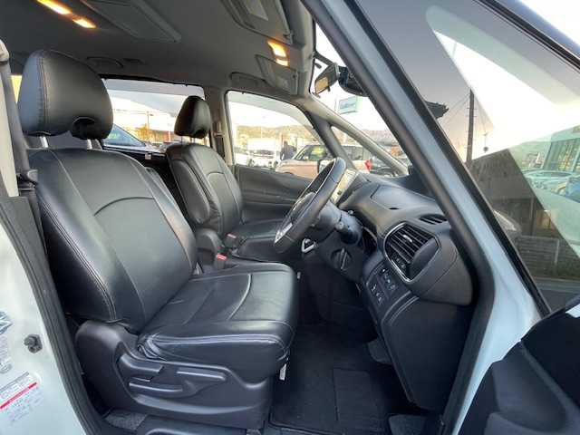 トヨタ ヤリスクロス Z 長野県 2023(令5)年 1万km グレイッシュブルー 禁煙車/8インチディスプレイオーディオ/（Bluetooth/Miracast）/セーフティセンス/・プリクラッシュセーフティ/・レーントレーシングアシスト/・レーダークルーズコントロール/・オートマチックハイビーム/・ロードサインアシスト/・先行車発進告知機能/・セカンダリーコリジョンブレーキ/・インテリジェントクリアランスソナー/バックカメラ/ビルトインETC/ドライブレコーダー機能付デジタルインナーミラー/ハーフレザーシート/運転席パワーシート/前席シートヒーター/革巻きステアリング/ステアリングスイッチ/ステアリングヒーター/電動パーキングブレーキ/ブレーキホールド/LEDヘッドライト/オートライト/スマートキー/Pスタート/電動格納ミラー/純正18インチAW/フロアマット