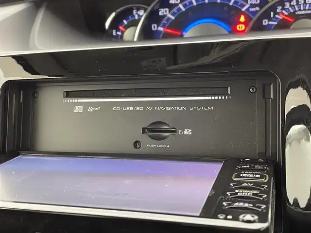 ダイハツ タント カスタム X SA 宮城県 2013(平25)年 6万km パールホワイトⅢ 純正ナビ　/スマートアシスト　/パワースライドドア　/ＨＩＤヘッドランプ　/フォグランプ　/衝突軽減ブレーキ　/バックモニター　/ＥＴＣ　/オートライト　/オートエアコン　/スマートキー　/純正１４インチＡＷ　/禁煙車