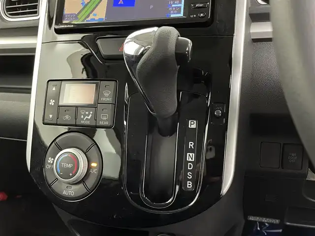 ダイハツ タント カスタム X SA 宮城県 2013(平25)年 6万km パールホワイトⅢ 純正ナビ　/スマートアシスト　/パワースライドドア　/ＨＩＤヘッドランプ　/フォグランプ　/衝突軽減ブレーキ　/バックモニター　/ＥＴＣ　/オートライト　/オートエアコン　/スマートキー　/純正１４インチＡＷ　/禁煙車