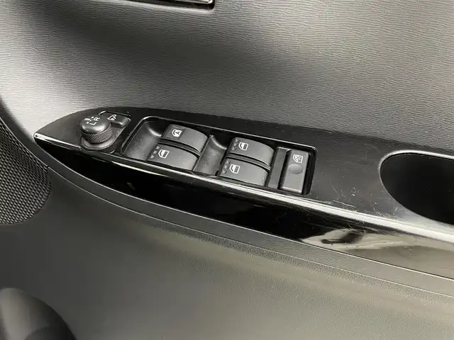 ダイハツ タント カスタム X SA 宮城県 2013(平25)年 6万km パールホワイトⅢ 純正ナビ　/スマートアシスト　/パワースライドドア　/ＨＩＤヘッドランプ　/フォグランプ　/衝突軽減ブレーキ　/バックモニター　/ＥＴＣ　/オートライト　/オートエアコン　/スマートキー　/純正１４インチＡＷ　/禁煙車