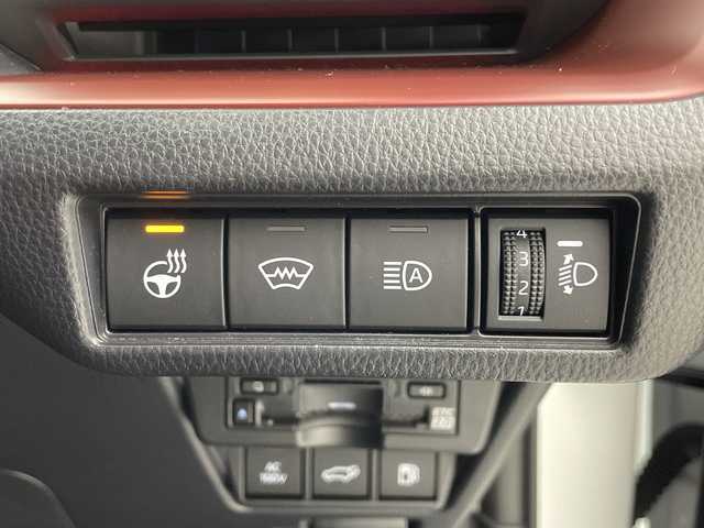 トヨタ プリウス Z 福島県 2024(令6)年 1.5万km プラチナホワイトパールマイカ /モデリスタエアロ　//１２．３インチ純正ナビ(AM/FM/BTA/TV)//全方位カメラ　//衝突被害軽減ブレーキ　//レーダークルーズコントロール　//シートヒーター(D/N)　//エアシート(D/N)　//パワーシート(D席のみ)　//電動リアゲート　//純正ビルトインＥＴＣ２．０　//置くだけ充電//ブラインドスポットモニター//ステアリングヒーター//インテリジェントルームミラー//100V電源//コーナーセンサー(前後)//USB入力端子//スペアキー//LEDヘッドライト