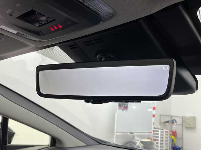 トヨタ プリウス Z 福島県 2024(令6)年 1.5万km プラチナホワイトパールマイカ /モデリスタエアロ　//１２．３インチ純正ナビ(AM/FM/BTA/TV)//全方位カメラ　//衝突被害軽減ブレーキ　//レーダークルーズコントロール　//シートヒーター(D/N)　//エアシート(D/N)　//パワーシート(D席のみ)　//電動リアゲート　//純正ビルトインＥＴＣ２．０　//置くだけ充電//ブラインドスポットモニター//ステアリングヒーター//インテリジェントルームミラー//100V電源//コーナーセンサー(前後)//USB入力端子//スペアキー//LEDヘッドライト