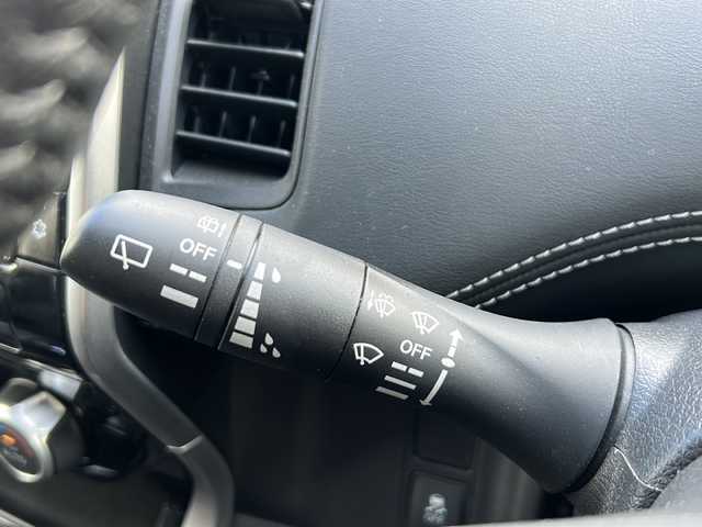 日産 セレナ ハイウェイスター 青森県 2017(平29)年 7.8万km ダイヤモンドブラック ・4WD/・純正9インチナビ/・純正フリップダウンモニター/・フルセグ/・Bluetooth/・エンジンスターター/・両側パワースライドドア/・衝突軽減ブレーキ/・レーンキープアシスト/・レーダークルーズコントロール/・プッシュスタート/・スマートキー/・ETC/・純正15AW/・純正LEDヘッドライト/・純正フォグライト