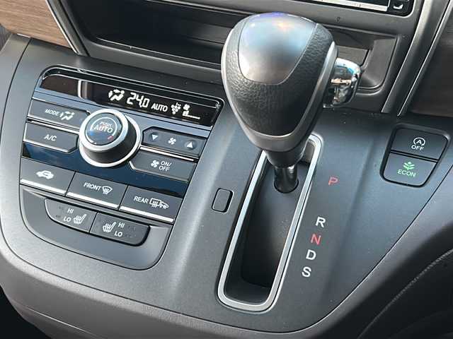 ホンダ フリード G 広島県 2022(令4)年 1.8万km クリスタルブラックパール 禁煙/純正9インチナビ/CD/DVD/DTV/Bluetooth/バックカメラ/両側パワースライドドア/シートヒーター/LEDオートライト/ビルトインETC/前後ドライブレコーダー/ステアリングスイッチ/純正アルミホイール/フロアマット/ドアバイザー/アイドリングストップ/スマートキー/スペアキー/プッシュスタート