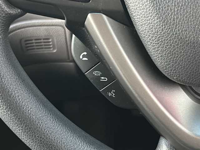 ホンダ フリード G 広島県 2022(令4)年 1.8万km クリスタルブラックパール 禁煙/純正9インチナビ/CD/DVD/DTV/Bluetooth/バックカメラ/両側パワースライドドア/シートヒーター/LEDオートライト/ビルトインETC/前後ドライブレコーダー/ステアリングスイッチ/純正アルミホイール/フロアマット/ドアバイザー/アイドリングストップ/スマートキー/スペアキー/プッシュスタート