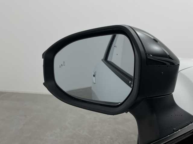 トヨタ カローラ クロス ハイブリッド Z 群馬県 2025(令7)年 0.1万km プラチナホワイトパールマイカ パノラマルーフ　/純正１０．５型ナビ　/全周囲カメラ　/トヨタチームメイト（アドバンストパーク＋パーキングサポートブレーキ）/ＢＳＭ　/＝＝＝＝＝＝＝＝＝＝＝＝＝＝＝＝＝＝＝＝＝＝＝/レザーシート　/シートヒーター／シートベンチレーション　/ＥＴＣ２．０　/ハンドルヒーター　/電動リアゲート　/ＬＥＤライト　/禁煙車