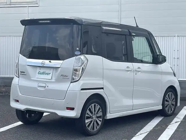日産 デイズ ルークス ライダーHWSターボ 群馬県 2019(令1)年 4.7万km ホワイトパール ライダーHWS Gターボベース/両側パワースライドドア/アラウンドビューモニター/エマージェンシーブレーキ/車線逸脱警報機能/クルーズコントロール/オートハイビーム/カロッツェリア７インチSDナビ/(AM.FM.CD.DVD.BT)/フルセグTV/革巻ステアリング/ドライブレコーダー/ETC/運転席シートヒーター/プッシュスタート/スマートキー/アイドリングストップ/純正フロアマット/純正15インチAW/LEDヘッドライト/フォグランプ