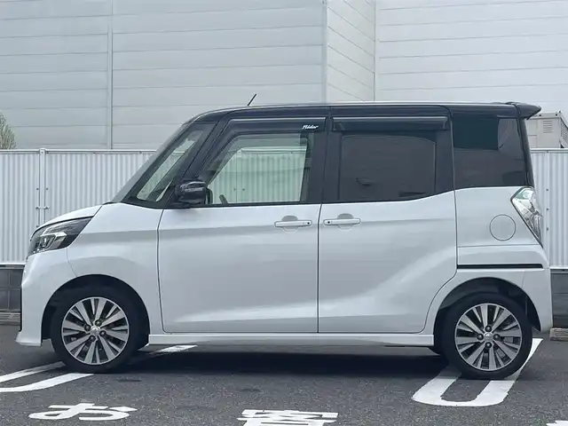 日産 デイズ ルークス ライダーHWSターボ 群馬県 2019(令1)年 4.7万km ホワイトパール ライダーHWS Gターボベース/両側パワースライドドア/アラウンドビューモニター/エマージェンシーブレーキ/車線逸脱警報機能/クルーズコントロール/オートハイビーム/カロッツェリア７インチSDナビ/(AM.FM.CD.DVD.BT)/フルセグTV/革巻ステアリング/ドライブレコーダー/ETC/運転席シートヒーター/プッシュスタート/スマートキー/アイドリングストップ/純正フロアマット/純正15インチAW/LEDヘッドライト/フォグランプ