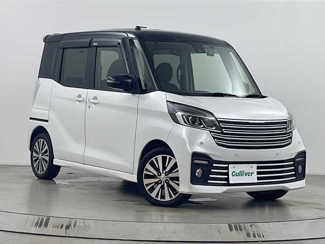 日産 デイズ ルークス ライダーHWSターボ 埼玉県 2019(令1)年 4.7万km ホワイトパール 社外SDナビ/　AM/FM/CD/DVD/BT/アラウンドビューモニター/両側パワースライドドア/クルーズコントロール/エマージェンシーブレーキ/車線逸脱警報機能/オートハイビーム/コーナーセンサー/ドライブレコーダー/ETC/シートヒーター/オーティックアルミホイール/アイドリングストップ/純正フロアマット/LEDヘッドライト/フォグランプ/プッシュスタート/スマートキー