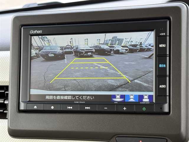 ホンダ Ｎ ＢＯＸ L 道南・函館 2023(令5)年 1.1万km プラチナホワイトパール ・ワンオーナー/・純正ナビ/・バックカメラ/・片側パワースライドドア/・純正エンジンスターター/・CMBS/・アダプティブクルーズコントロール/・先行車発進お知らせ/・路外逸脱抑制システム/・レーンキープアシスト/・オートマチックハイビーム/・パーキングセンサー/・前席シートヒーター/・LEDヘッドライト/・オートライト/・プッシュスタート/・スマートキー/・ミラーヒーター/・夏タイヤ14インチホイール積込