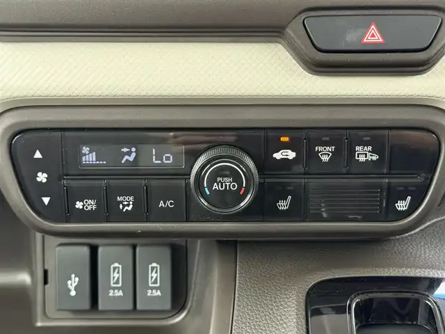 ホンダ Ｎ ＢＯＸ L 道南・函館 2023(令5)年 1.1万km プラチナホワイトパール ・ワンオーナー/・純正ナビ/・バックカメラ/・片側パワースライドドア/・純正エンジンスターター/・CMBS/・アダプティブクルーズコントロール/・先行車発進お知らせ/・路外逸脱抑制システム/・レーンキープアシスト/・オートマチックハイビーム/・パーキングセンサー/・前席シートヒーター/・LEDヘッドライト/・オートライト/・プッシュスタート/・スマートキー/・ミラーヒーター/・夏タイヤ14インチホイール積込