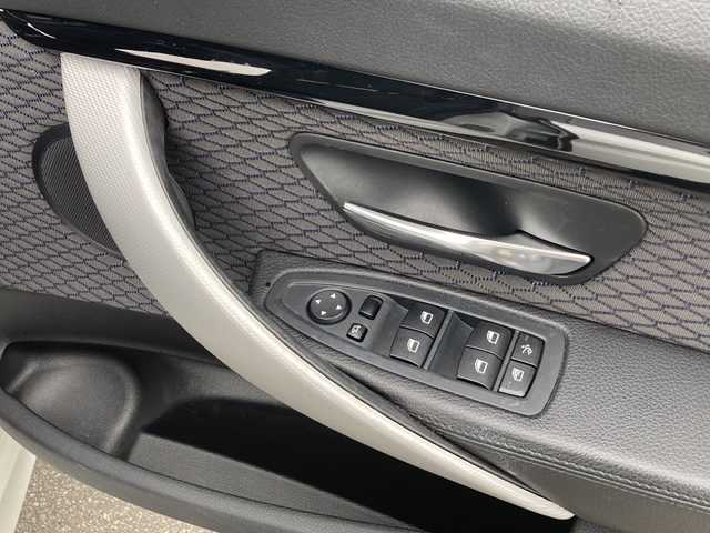 ＢＭＷ ３２０ｉ グランツーリスモ Mスポーツ 富山県 2017(平29)年 7.8万km 白 禁煙／衝突軽減ブレーキ／レーンアシスト／レーダークルーズコントロール／パワーバックドア/純正ナビ／バックカメラ／ＥＴＣ