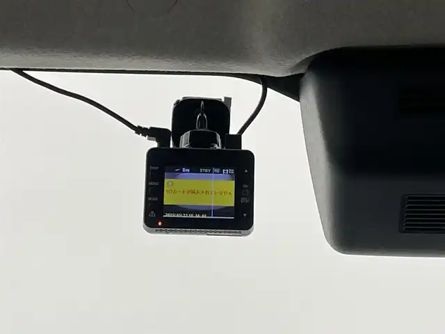 ダイハツ ムーヴ キャンバス ストライプス G 埼玉県 2024(令6)年 0.4万km シャイニングホワイトパール/スムーズグレーマイカメタリック スマートアシスト/・衝突回避支援ブレーキ/・車線逸脱抑制制御機能/・車線逸脱警報/・標識認識機能/社外ALPINEHDDナビ【VIE-X08V】/・CD/DVD/MSV/Bluetooth/フルセグ/バックカメラ/社外ALPINE後席モニター【パッケージ-M900C】/両後パワースライドドア/スマートキー/前後コーナーセンサー/オートブレーキホールド/純正LEDヘッドライト/フォグランプ/ドアバイザー/社外前後ドライブレコーダー/社外ETC/サイド＆カーテンエアバッグ